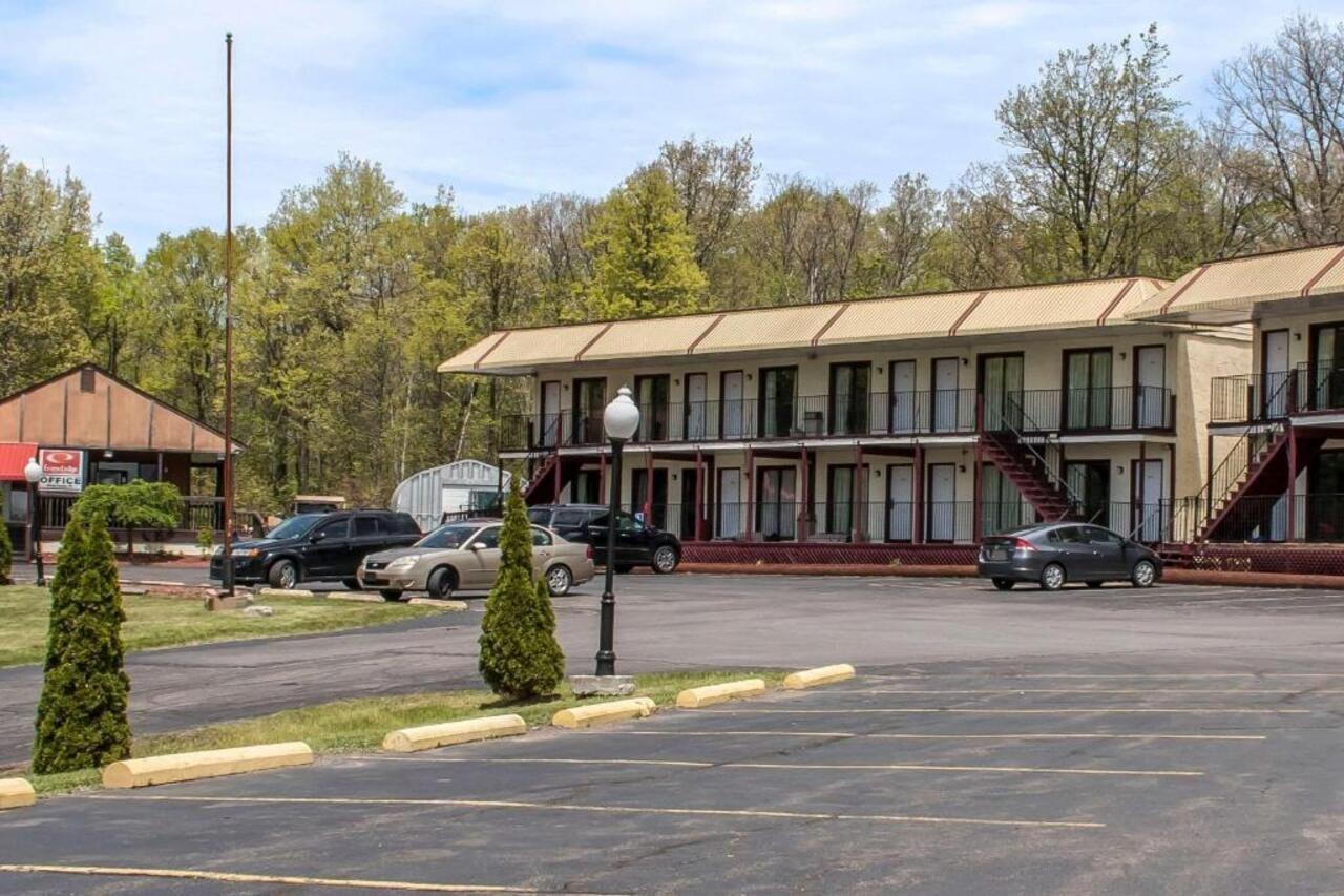 Econo & Harmony - Pocono Mountains Area Motel