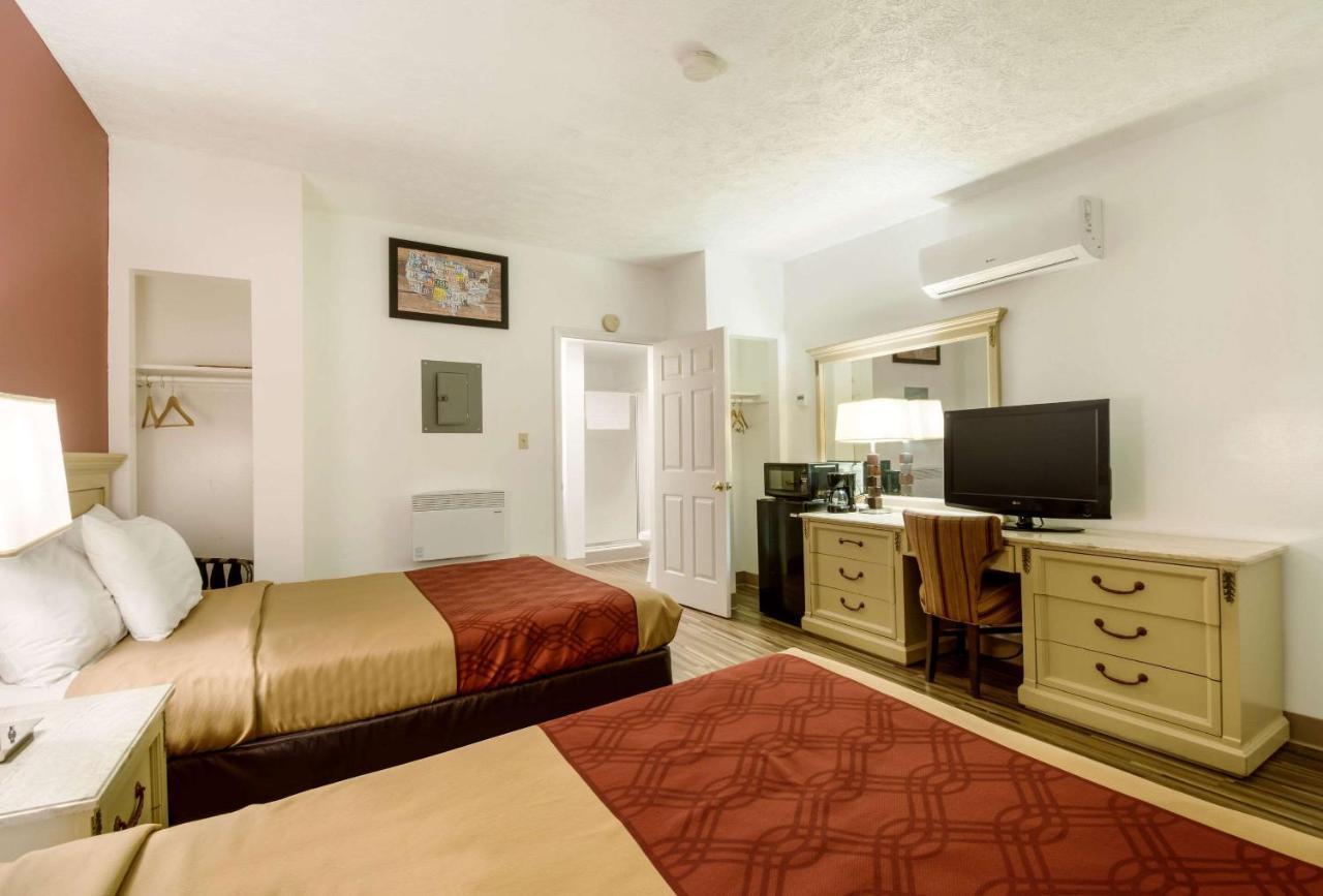 Econo & Harmony - Pocono Mountains Area Motel 2*